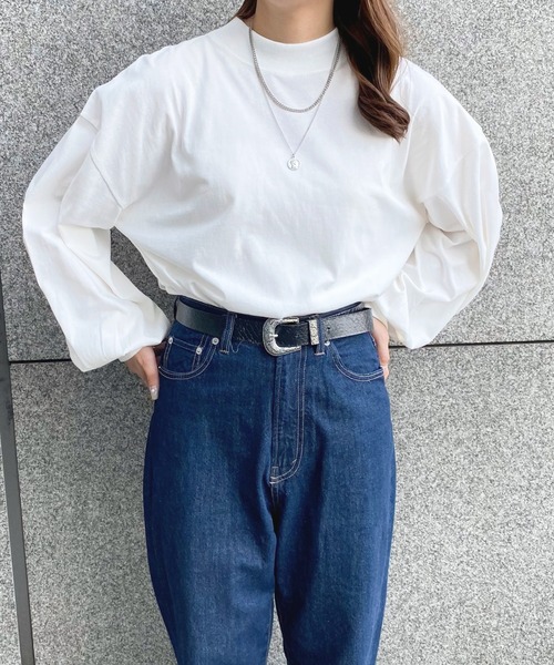 apres jour(アプレジュール)の「モックネック袖ボリュームロンT【ZOZOTOWN限定アイテム】(Tシャツ/カットソー・レディース・オフホワイト/アイボリー/ブラック・X-LARGE/フリー)」の4枚目の写真