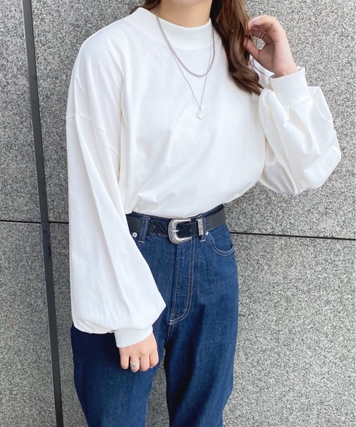 apres jour(アプレジュール)の「モックネック袖ボリュームロンT【ZOZOTOWN限定アイテム】(Tシャツ/カットソー・レディース・オフホワイト/アイボリー/ブラック・X-LARGE/フリー)」の7枚目の写真