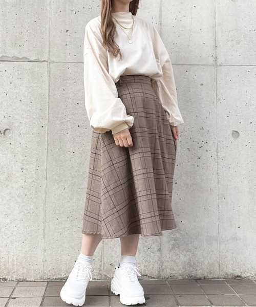 apres jour(アプレジュール)の「モックネック袖ボリュームロンT【ZOZOTOWN限定アイテム】(Tシャツ/カットソー・レディース・オフホワイト/アイボリー/ブラック・X-LARGE/フリー)」の19枚目の写真