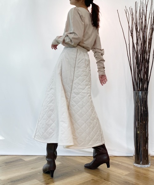 AZUL ENCANTO（アズールエンカント）の「バルーンギャザースリーブトップス（Tシャツ/カットソー・レディース・ライトブラウン/ホワイト・FREE）」の18枚目の写真