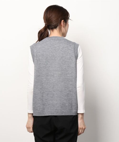 Figments（フィグメンツ）の「カレッジニットベスト（ベスト・レディース・ベージュ/グレー・FREE）」の11枚目の写真