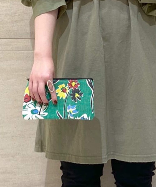 YVES ANDRIEUX（イヴアンドリュー）の「《YVES ANDRIEUX》ポーチ（ポーチ・レディース・カーキ・FREE）」の8枚目の写真