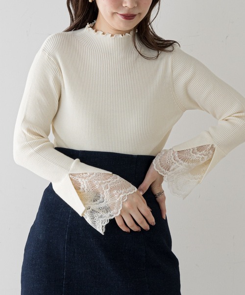 natural couture（ナチュラルクチュール）の「【大好評リバイバルアイテム・WEB限定カラー有り】袖口レースもちもちリブタートル（ニット/セーター・レディース・ブラック/チャコールグレー/カーキ/アイボリー・FREE）」の2枚目の写真