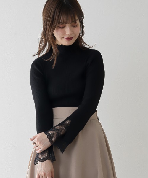 natural couture（ナチュラルクチュール）の「【大好評リバイバルアイテム・WEB限定カラー有り】袖口レースもちもちリブタートル（ニット/セーター・レディース・ブラック/チャコールグレー/カーキ/アイボリー・FREE）」の5枚目の写真