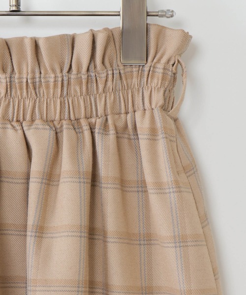 ikka（イッカ）の「【キッズ】チェックベルト付きフレアスカート（100~160cm）（スカート・キッズ・グレー/ベージュ・100/110/120/130/140/150/160）」の6枚目の写真