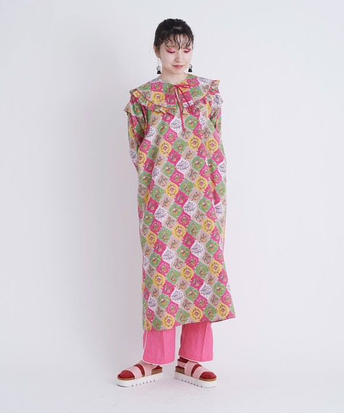 I am I in fact...（アイアムアイインファクト）の「Dinosaur in flower つけ衿（付け襟・レディース・ピンク/ネイビー・FREE）」の13枚目の写真