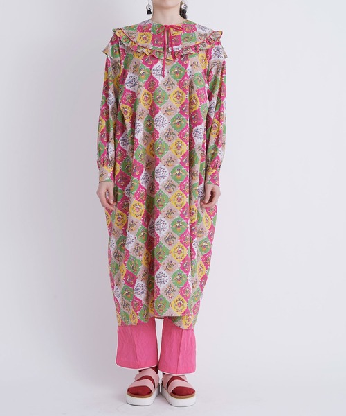 I am I in fact...（アイアムアイインファクト）の「Dinosaur in flower つけ衿（付け襟・レディース・ピンク/ネイビー・FREE）」の12枚目の写真