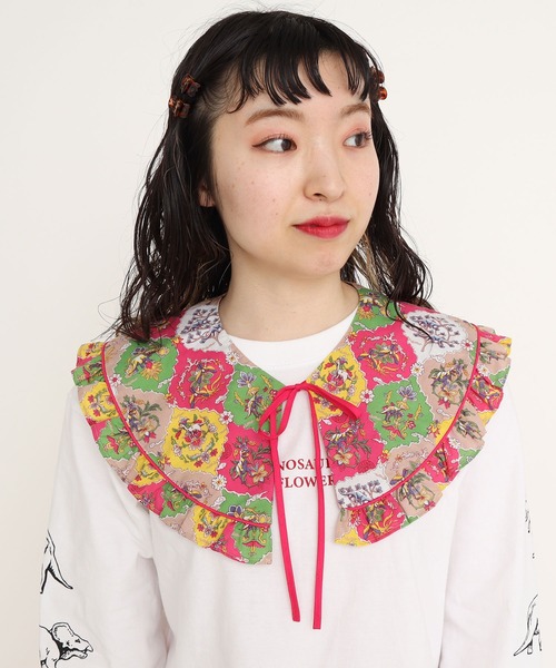 I am I in fact...（アイアムアイインファクト）の「Dinosaur in flower つけ衿（付け襟・レディース・ピンク/ネイビー・FREE）」の5枚目の写真