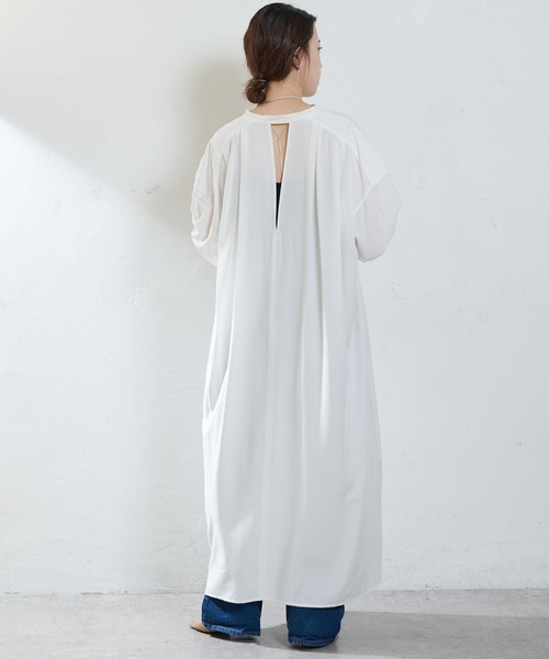 SHENERY（シーナリー）の「バックオープンシャツワンピース（ワンピース・レディース・オフホワイト/ミント・FREE）」の9枚目の写真