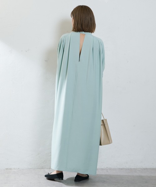 SHENERY（シーナリー）の「バックオープンシャツワンピース（ワンピース・レディース・オフホワイト/ミント・FREE）」の16枚目の写真