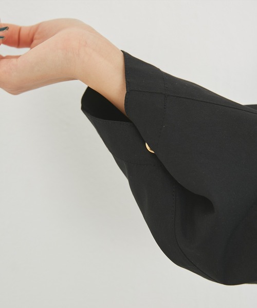 LAVEANGE(ラビアンジェ)の「配色ステンカラーブルゾン(ブルゾン・レディース・ブラック/カーキ/ベージュ系その他・LL/3L/4L/M/L)」の13枚目の写真