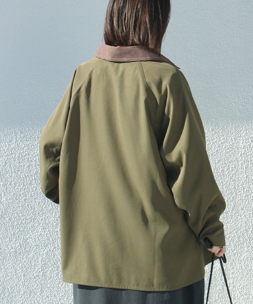 LAVEANGE(ラビアンジェ)の「配色ステンカラーブルゾン(ブルゾン・レディース・ブラック/カーキ/ベージュ系その他・LL/3L/4L/M/L)」の12枚目の写真