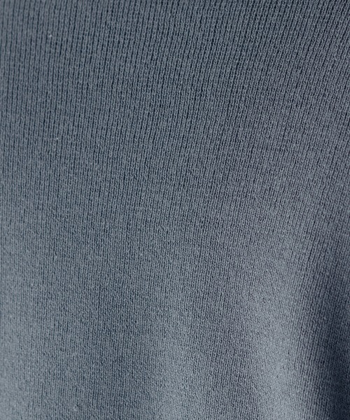 epnok（エプノック）の「ミラノリブクルーネックルーズニット（ニット/セーター・メンズ・チャコールグレー/アイボリー/グレイッシュブルー・SMALL/MEDIUM/LARGE）」の9枚目の写真