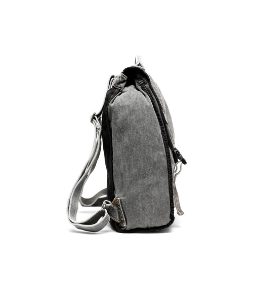 DIESEL（ディーゼル）の「メンズ ダークストーンウォッシュデニム バックパック（バックパック/リュック・メンズ・ブラック・UNI）」の7枚目の写真