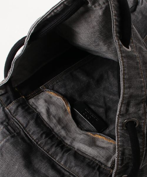 DIESEL（ディーゼル）の「メンズ ダークストーンウォッシュデニム バックパック（バックパック/リュック・メンズ・ブラック・UNI）」の9枚目の写真