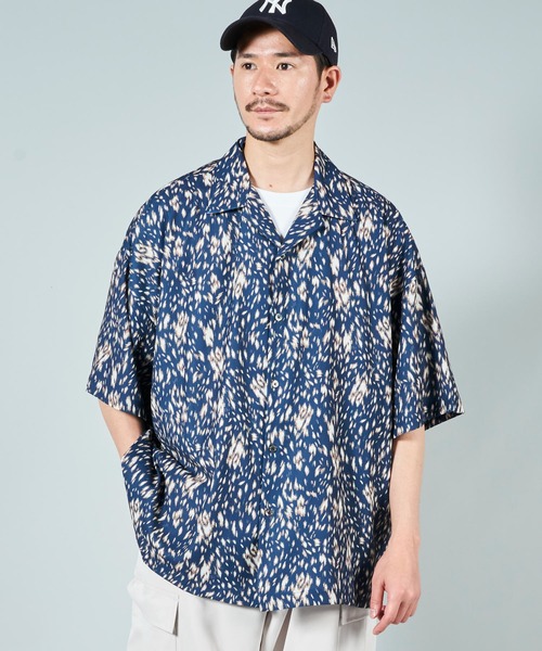 ADPOSION(アドポーション)の「ビッグシルエット 総柄オープンカラー半袖シャツ(シャツ/ブラウス・メンズ・ホワイト系1/ブラック系1/ブラック系2/ブルー系1・MEDIUM/LARGE)」の22枚目の写真