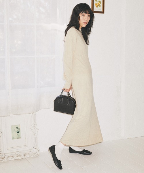 earth music&ecology（アースミュージックアンドエコロジー）の「Aラインリブニットワンピース＊（ワンピース・レディース・ネイビー/ライトベージュ/テラコッタ・FREE）」の2枚目の写真