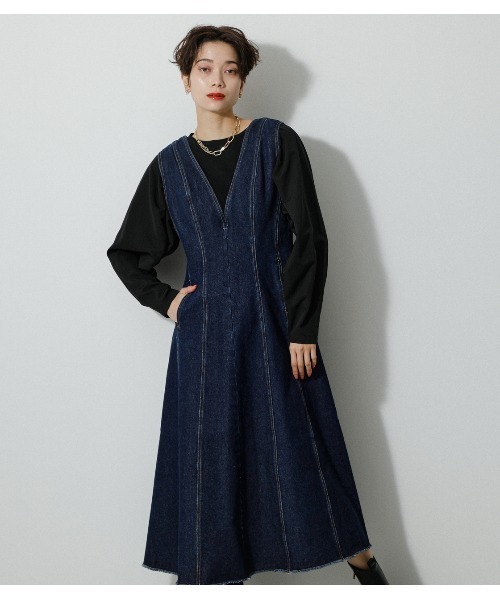 AZUL by moussy（アズールバイマウジー）の「BACK LACE-UP DENIM JUMPERDRESS/バックレースアップデニムジャンパードレス（ジャンパースカート・レディース・ライトベージュ/ダークブルー・SMALL/MEDIUM）」の12枚目の写真