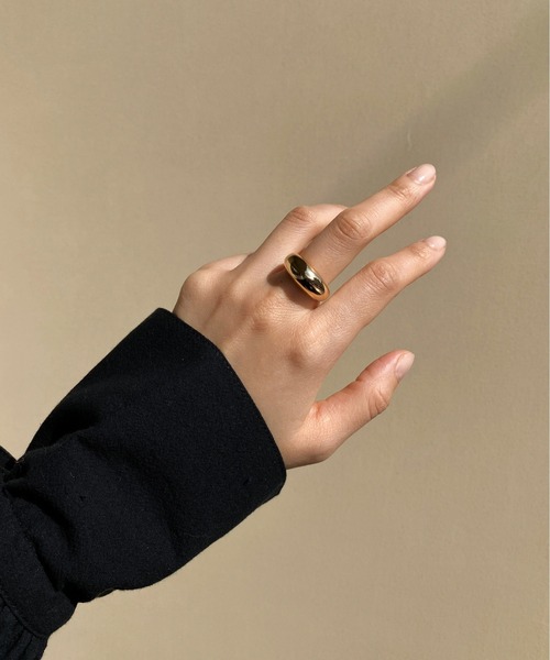 y/m by RIKA（イムバイリカ）の「ウェーブボリュームリング（リング・レディース・シルバー/ゴールド・FREE）」の5枚目の写真