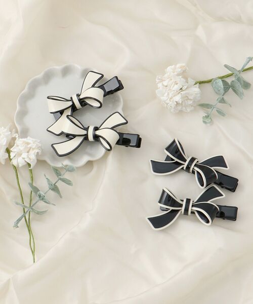 MAJESTIC LEGON（マジェスティックレゴン）の「モノトーンリボンクリップset（バレッタ/ヘアクリップ・レディース・アイボリー/ブラック・FREE）」の2枚目の写真