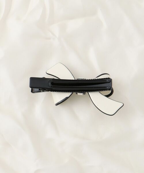 MAJESTIC LEGON（マジェスティックレゴン）の「モノトーンリボンクリップset（バレッタ/ヘアクリップ・レディース・アイボリー/ブラック・FREE）」の3枚目の写真