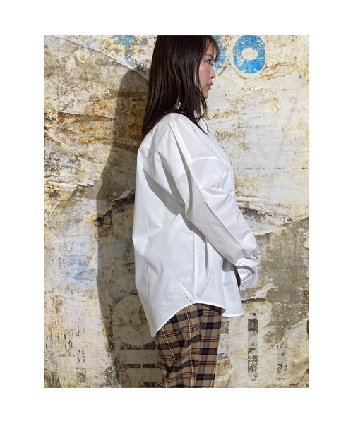 おしゃれスタ(オシャレスタ)の「綿ブロードバンドカラービッグシルエットシャツ(IR)(シャツ/ブラウス・レディース・グレイッシュベージュ/サックスブルー/グリーン/ブラック/ホワイト/ラベンダー/ブルー系その他/ホワイト系その他/イエロー/グリーン系その他/ブラック系その他・L/M/XL)」の16枚目の写真