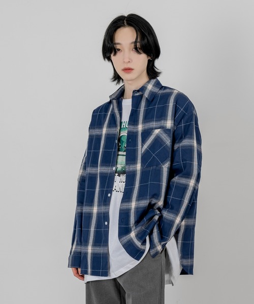 FOLLOWIN（フォロウィン）の「【UNISEX】シンプルチェックパターンオーバーシャツ（シャツ/ブラウス・メンズ・アイボリー/ネイビー/ブラック・FREE）」の18枚目の写真