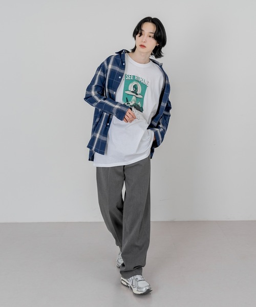 FOLLOWIN（フォロウィン）の「【UNISEX】シンプルチェックパターンオーバーシャツ（シャツ/ブラウス・メンズ・アイボリー/ネイビー/ブラック・FREE）」の20枚目の写真