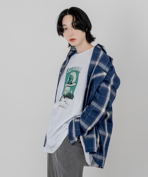 FOLLOWIN（フォロウィン）の「【UNISEX】シンプルチェックパターンオーバーシャツ（シャツ/ブラウス・メンズ・アイボリー/ネイビー/ブラック・FREE）」の21枚目の写真