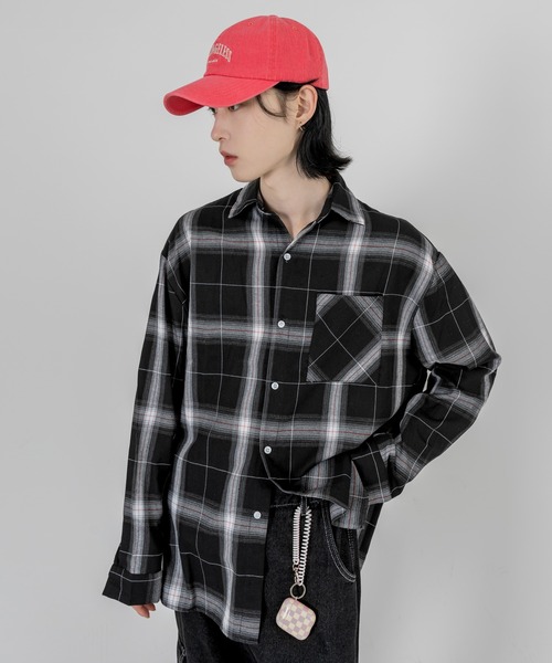 FOLLOWIN（フォロウィン）の「【UNISEX】シンプルチェックパターンオーバーシャツ（シャツ/ブラウス・メンズ・アイボリー/ネイビー/ブラック・FREE）」の22枚目の写真