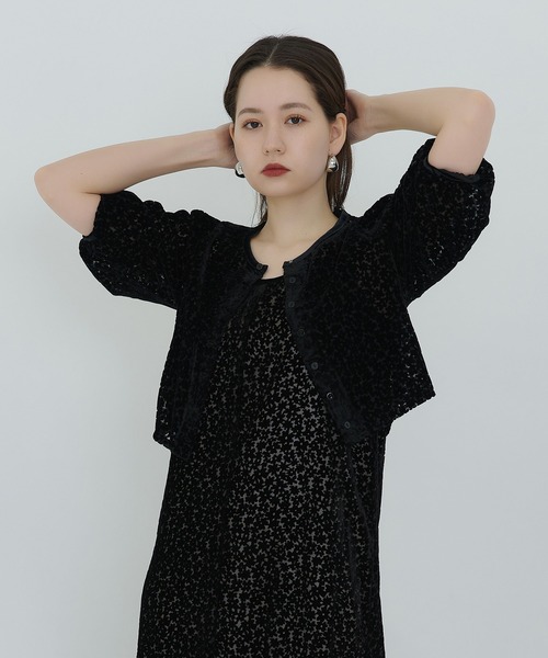 TINA：JOJUN（ティーナジョジュン）の「フラワーベロア ミニジャケット TINA：JOJUN（その他トップス・レディース・ブラック/ホワイト・M）」の19枚目の写真