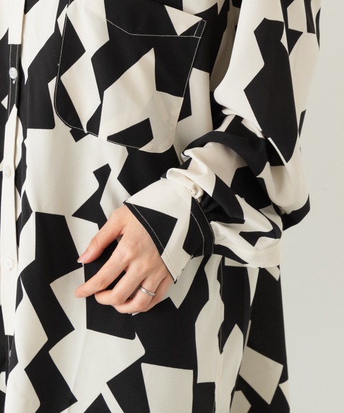 Kastane（カスタネ）の「幾何学柄BIGシャツ（シャツ/ブラウス・レディース・オフホワイト・FREE）」の12枚目の写真