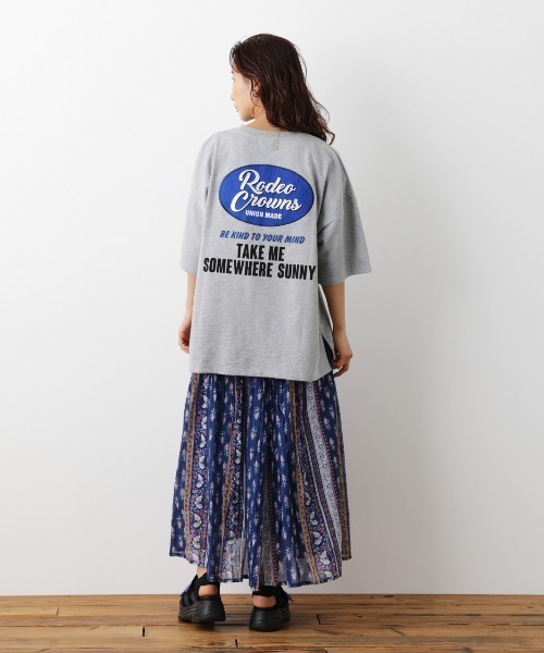 RODEO CROWNS WIDE BOWL（ロデオクラウンズワイドボウル）の「スクリプトパッチスウェットトップス（Tシャツ/カットソー・レディース・ホワイト/ブラック/杢グレー・FREE）」の6枚目の写真