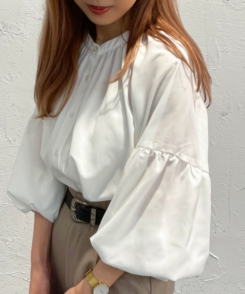 apres jour mignon(アプレジュールミニョン)の「袖切り替えボリュームブラウス【ZOZOTOWN限定アイテム】(シャツ/ブラウス・レディース・ブラック/オフホワイト/ダークブルー・X-LARGE/フリー)」の2枚目の写真