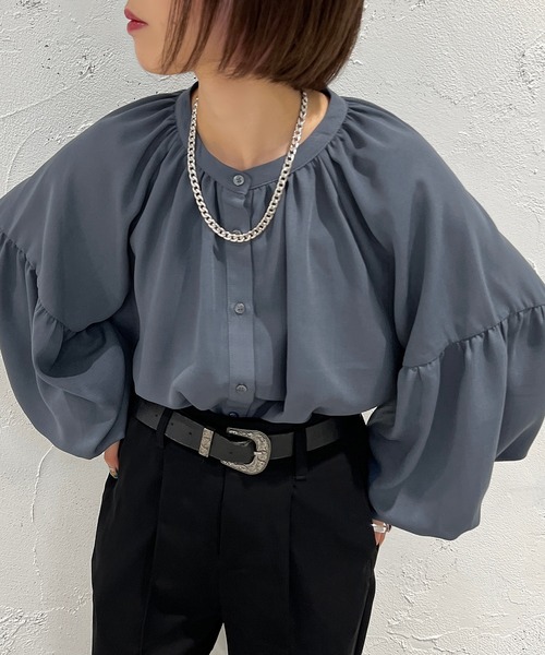 apres jour mignon(アプレジュールミニョン)の「袖切り替えボリュームブラウス【ZOZOTOWN限定アイテム】(シャツ/ブラウス・レディース・ブラック/オフホワイト/ダークブルー・X-LARGE/フリー)」の16枚目の写真
