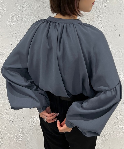 apres jour mignon(アプレジュールミニョン)の「袖切り替えボリュームブラウス【ZOZOTOWN限定アイテム】(シャツ/ブラウス・レディース・ブラック/オフホワイト/ダークブルー・X-LARGE/フリー)」の14枚目の写真