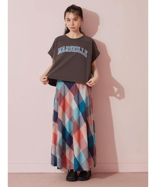 Green Parks(グリーンパークス)の「・Petit Fleur カレッジロゴptTシャツ(Tシャツ/カットソー・レディース・グリーン/オフホワイト/チャコールグレー/ブラック・FREE)」の22枚目の写真