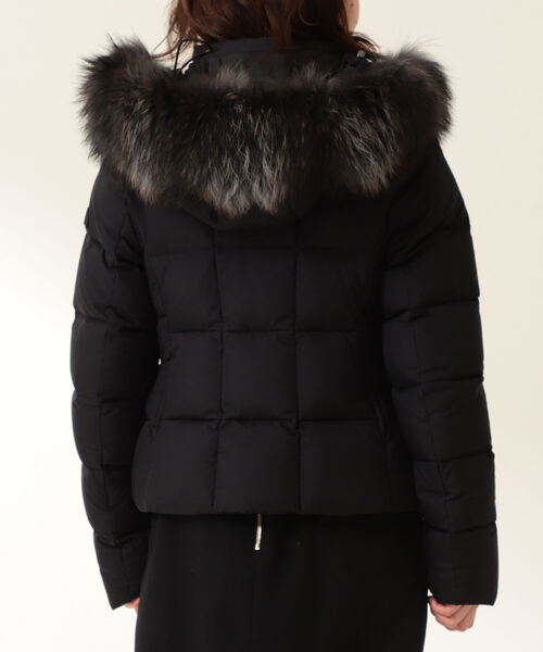 TATRAS（タトラス）の「TATRAS / AVECI ダウンジャケット（ダウンジャケット/コート・レディース・ブラック・1/2）」の18枚目の写真