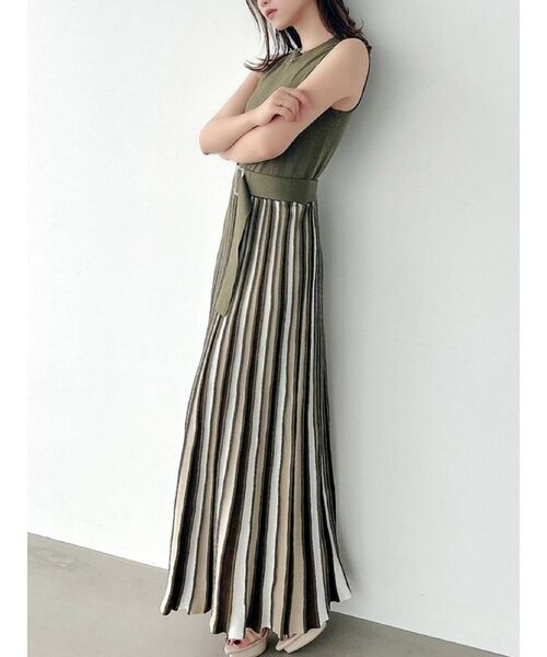 RESEXXY(リゼクシー)の「配色フレアアメスリニットワンピース(ワンピース・レディース・ブラック/ベージュ/グリーン・FREE)」の3枚目の写真