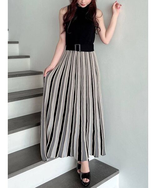 RESEXXY(リゼクシー)の「配色フレアアメスリニットワンピース(ワンピース・レディース・ブラック/ベージュ/グリーン・FREE)」の2枚目の写真