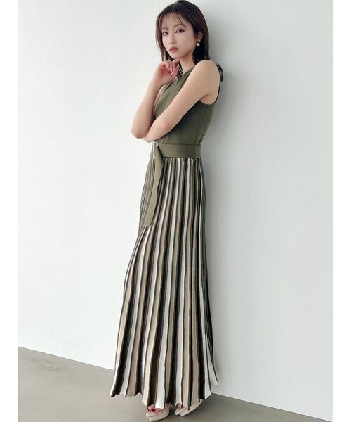 RESEXXY(リゼクシー)の「配色フレアアメスリニットワンピース(ワンピース・レディース・ブラック/ベージュ/グリーン・FREE)」の12枚目の写真