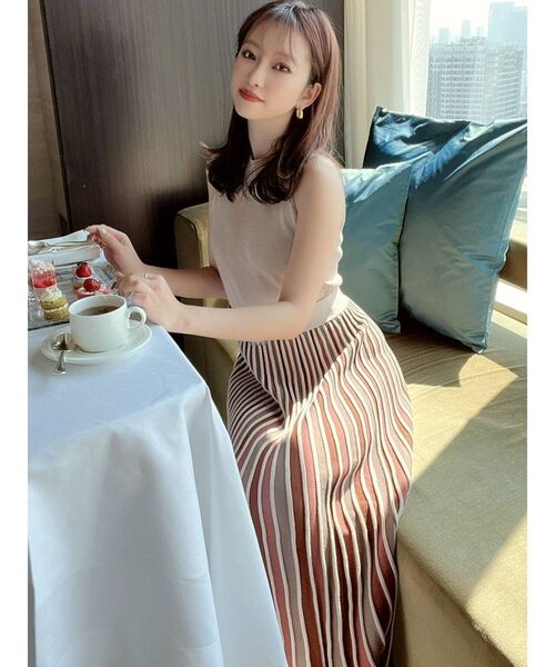 RESEXXY(リゼクシー)の「配色フレアアメスリニットワンピース(ワンピース・レディース・ブラック/ベージュ/グリーン・FREE)」の18枚目の写真