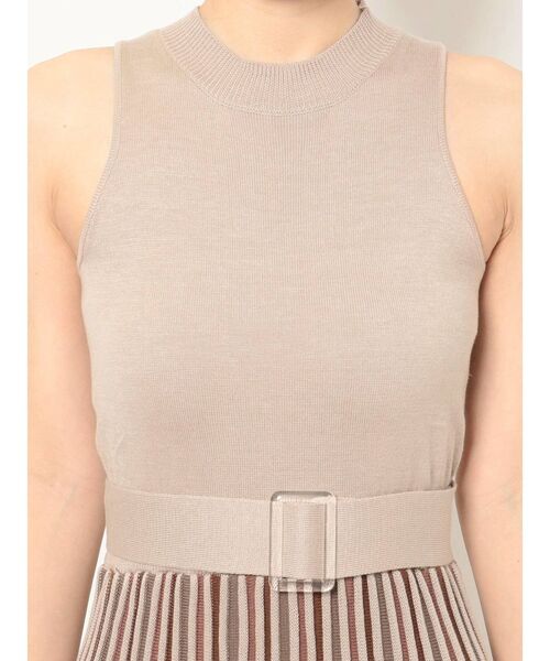 RESEXXY(リゼクシー)の「配色フレアアメスリニットワンピース(ワンピース・レディース・ブラック/ベージュ/グリーン・FREE)」の5枚目の写真