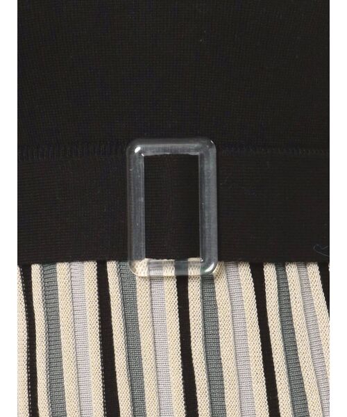 RESEXXY(リゼクシー)の「配色フレアアメスリニットワンピース(ワンピース・レディース・ブラック/ベージュ/グリーン・FREE)」の14枚目の写真