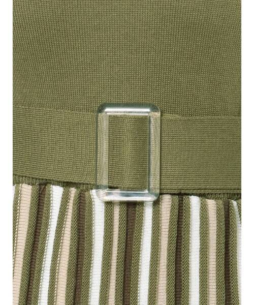 RESEXXY(リゼクシー)の「配色フレアアメスリニットワンピース(ワンピース・レディース・ブラック/ベージュ/グリーン・FREE)」の17枚目の写真