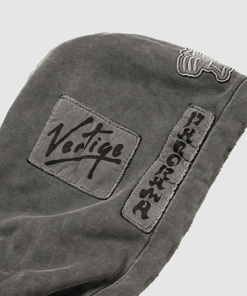 ETUDES（エチュード）の「EXTRA HOOD ZIPPED PATCH（パーカー・メンズ・ブラック・L/XL/M）」の3枚目の写真