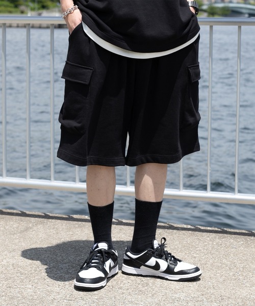 kutir(クティール)の「スウェットカーゴハーフパンツ(セットアップで着用可)(スウェットパンツ・メンズ・ライトグレー/ブラック/グリーン・SMALL/MEDIUM/LARGE)」の2枚目の写真