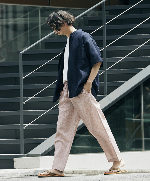 JOURNAL STANDARD relume(ジャーナルスタンダード レリューム)の「FLANDERS LINEN PATTERN バンドカラーシャツ(シャツ/ブラウス・メンズ・ホワイト/ベージュ/ネイビー・MEDIUM/LARGE)」の5枚目の写真
