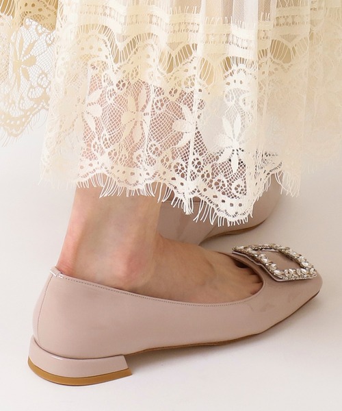 artemis by DIANA（アルテミスバイダイアナ）の「ビジューバックルスクエアトゥフラット（パンプス・レディース・シルバー/ブラック/ベージュ・23.5cm/23.0cm/25.0cm/24.0cm/24.5cm/22.5cm/22.0cm）」の6枚目の写真