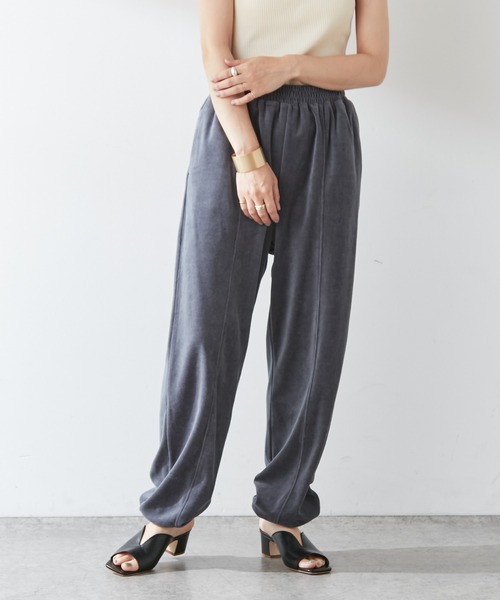 Omekashi(オメカシ)の「【earthy_】オーガニックコットンボリュームベロアパンツ(その他パンツ・レディース・ベージュ/チャコールグレー/ブラック・S/M)」の3枚目の写真